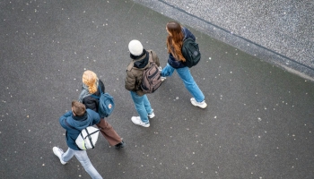 Latvijas jaunieši pēc studijām bieži paliek dzīvot ārzemēs. Vai to iespējams mainīt