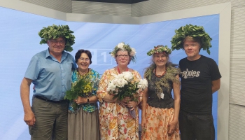 Izzinām Jāņu tradīcijas: sākam ar apdziedāšanos