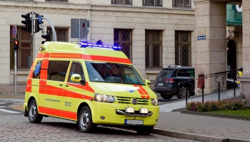 Vēlas lielākas atšķirības NMPD un privātā medicīnas transporta krāsojumā 