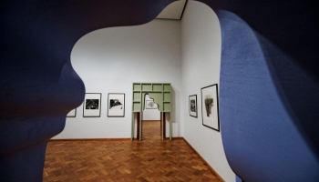 Izstādes “Visāda garuma sapņi” centrā sirreālisma izpausmes grafiķu darbos