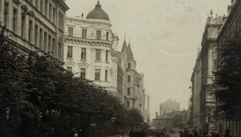 Šķērsām Antonijas ielai Rīgā