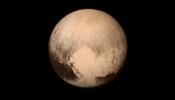 19. marts. Pirmo reizi nofotografē Plutonu