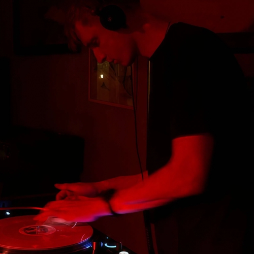 Subharmonija vs Pats Tom