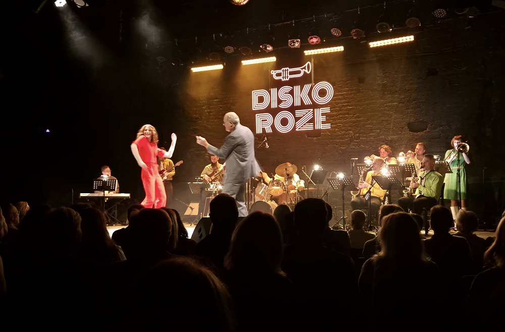 Andris Keišs Agnese Budovska disko roze