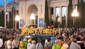 Katalonijā referendumā par apgabala suverenitāti nobalsojuši 90%  tā dalībnieku