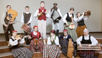 Turam īkšķus par mūsējiem! Starptautiskā tautas mūzikas konkursa "Tartu Folk-Off" norises