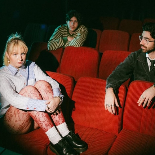 Labāko 2025.gadā izskanējušo dziesmu TOP 30