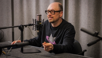 "Parole, parole, parole" – par vārdiem operā... Studijā kultūrpētnieks Deniss Hanovs