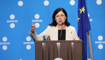 ES komisāre Vera Jourova par līdztiesību pret sievietēm