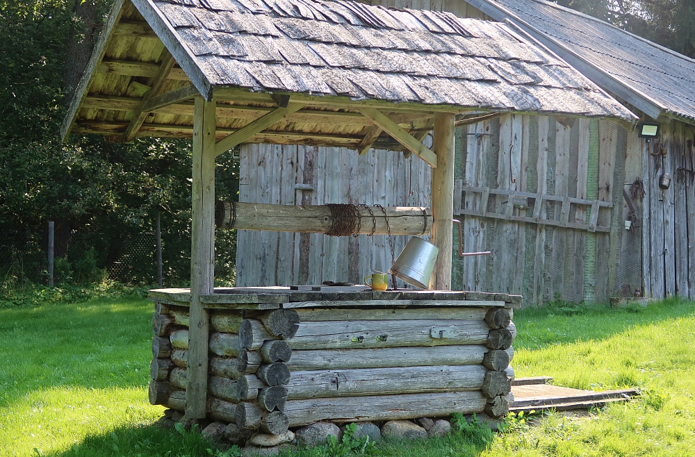 Bērzkalniņi, lauki, Julija Hansen, Chris Oram