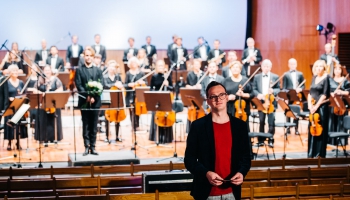 LNSO un diriģents Tāvi Oramo koncertā "Simfoniskais hits ar Goran Gora"