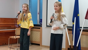 Украинские дети благодарят Латвию на латышском языке