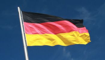 Grūtības koalīcijas izveidē tuvina Vāciju jaunu Bundestāga vēlēšanu izsludināšanai