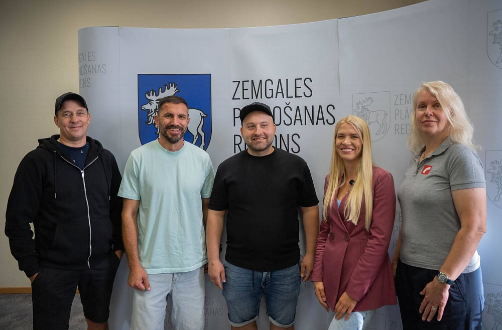 Izjūtas un pārdomas, atgriežoties Latvijā no citas zemes. Uzklausām stāstus Zemgalē