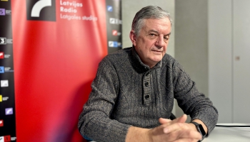 Augstuokuos padūmis deputats Gunārs Klindžāns – barikadis beja naizbāgamys