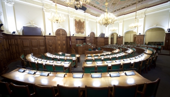 Saeimas simtgade: viedokļi par Latvijas parlamentārisma pirmo laiku
