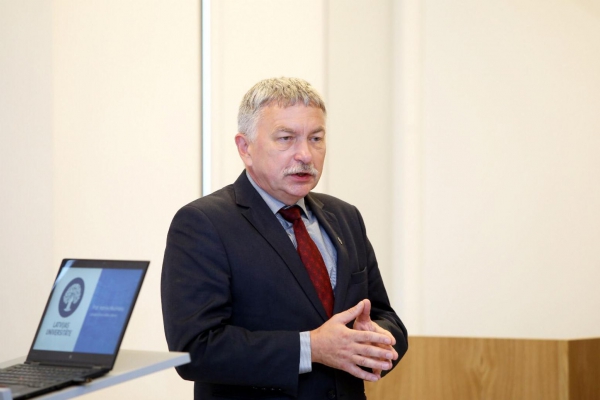 Rīta intervija