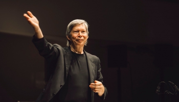 "Diriģēšana nav diktatūra – tā ir klausīšanās." Jubilejas saruna ar Normundu Šnē 