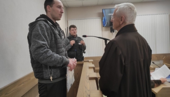 Prokuratūra pieprasa bargākus sodus Latgalē nogalinātās Justīnes slepkavām