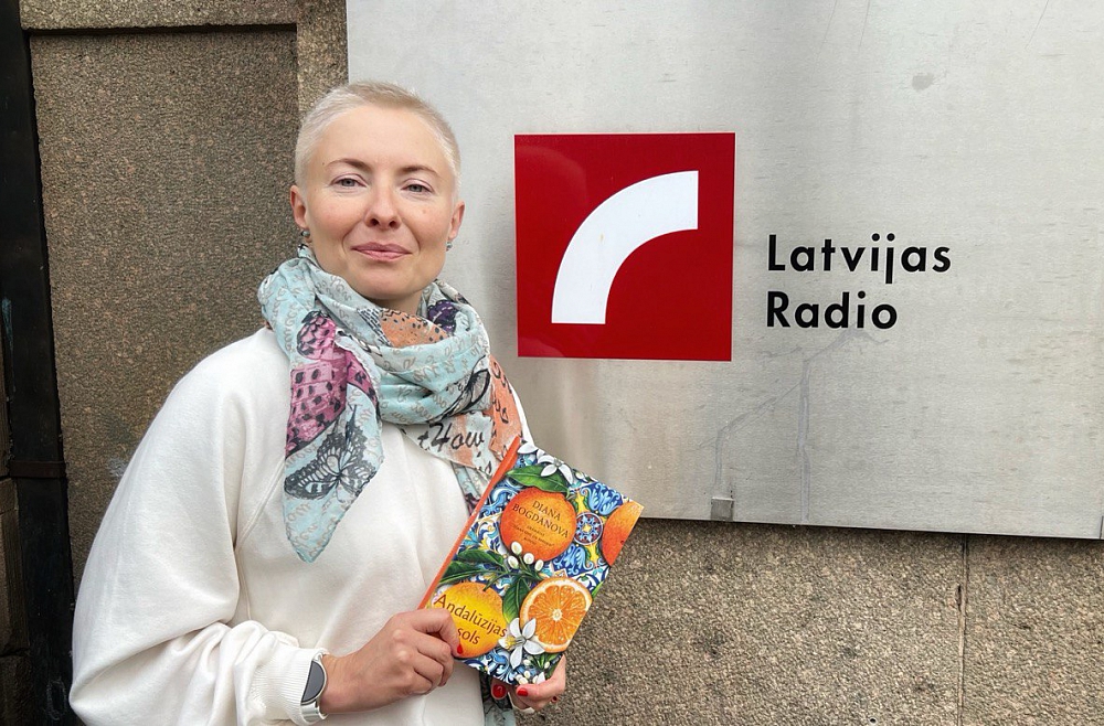 Dianas Bogdanovas "Andalūzijas rasolu" ir gandrīz neiespējami lasīt bez vēlmes doties turp