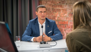 Krustpunktā intervija ar jaunievēlēto Saeimas deputātu,  JKP valdes locekli Juri Jurašu