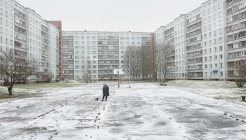 Daudzdzīvokļu namiem veltīta izstāde "Kopā un atsevišķi" aplūkojama Rīgā