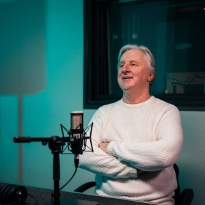 Vai ir lomas, kuras vieglāk nodziedāt, nekā nospēlēt? Aktieris Juris Hiršs