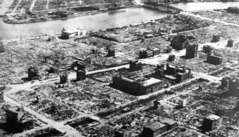 10. marts. Tokijas bombardēšana 1945. gadā