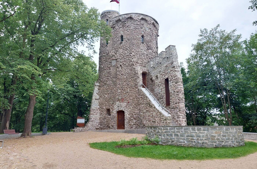 Парк Даудери и судьба его искусственных развалин