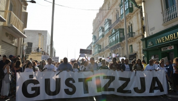 Pēc žurnālistes slepkavības vairāki eiroparlamentārieši prasa Maltas premjera atkāpšanos