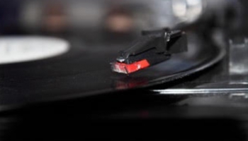 DJ Brain neizsmeļamie elektroniskās mūzikas krājumi