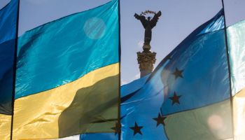 Saeima ratificē ES asociācijas līgumu ar Ukrainu