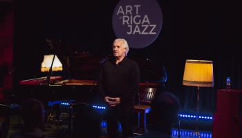 Tuvāk klausītājam. Māris Briežkalns un koncertsērija  “Art of Riga Jazz”