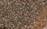 Rīgā un Pierīgā uzsākta bioloģisko atkritumu šķirošana, no tiem ražo gāzi un kompostu