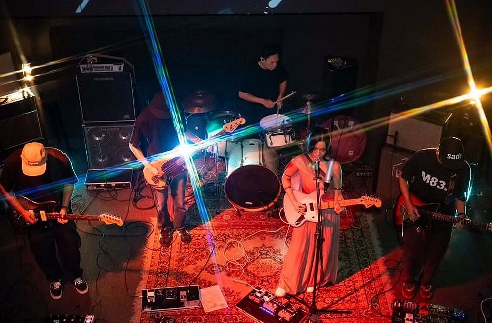 dienvidaustrumāzija dievišķās balsis