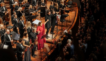 Liepājas koncertzāles "Lielais dzintars" jubilejas kulminācija: Šēnberga "Gurres dziesmas"