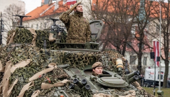 Militārā parāde 11. novembra krastmalā