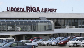 Lidostā «Rīga» varētu liegt auto apstāšanos pie termināļa