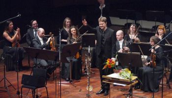 "Sinfonietta Rīga" un vijolniece Vineta Sareika jau šonedēļ sāks koncertu sēriju