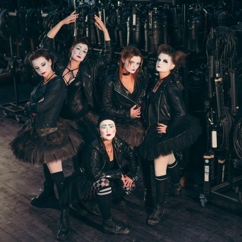 2025. gada Radio NABA “TOP 100” uzvar ukraiņu performatīvā apvienība “Dakh Daughters”