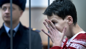 ES varētu veidot sankciju sarakstu pret ukraiņu pilotes aizturētājiem un tiesātājiem