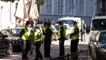 Pārkāpēju rīcībā nonāk ziņotāja vārds; Rīgas pašvaldības policija sāk pārbaudi