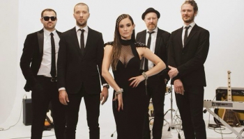 Певица Елена Богданова, лицо и голос группы Funky Muff