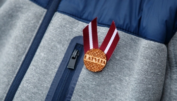 Kur paliek mazais lepnais karoga nesējs? Saruna par patriotismu pusaudža vecumā