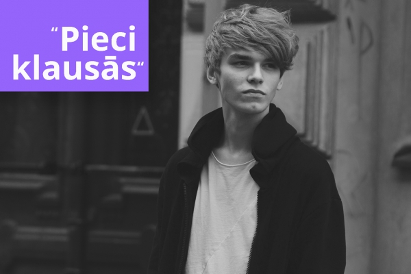 Pieci klausās
