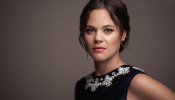 Dziedātāja Regula Mīlemane: Uz skatuves varu pārtapt par pilnīgi citu cilvēku