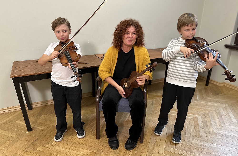 Kādas ir galvenās atšķirības starp mūsdienu un baroka vijoli? Un kas ir ģīga? 