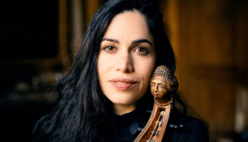 Gambistes Lusilas Bulanžē albums "Vēstnese. XVII–XXI gadsimts. Violas da gamba portrets"