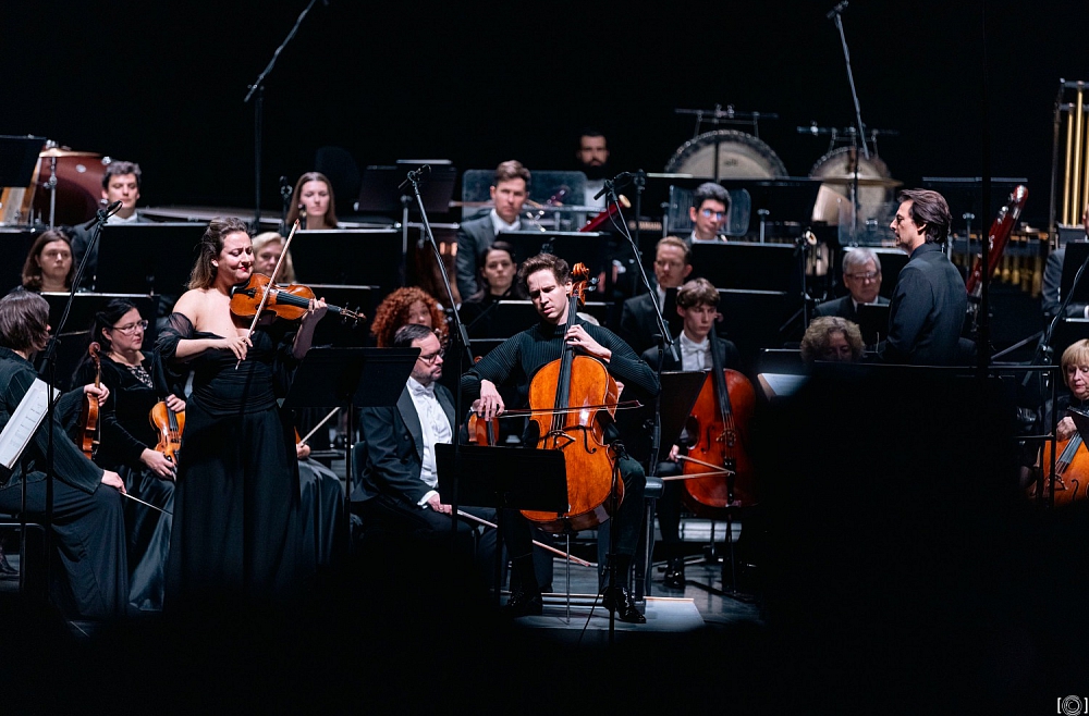 LNSO GLĀSS BUKŠA BERGS