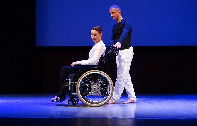 Skats no dejas izrādes 